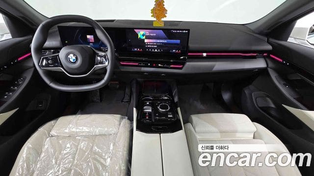 BMW 5 Series — фото 1
