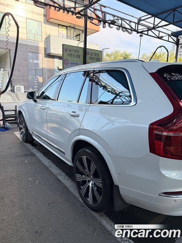 Volvo XC90 — фото 1