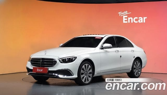 Mercedes-Benz E-Class — фото 1