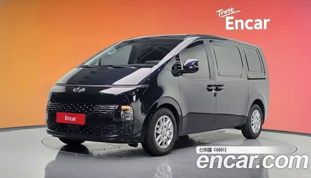 Hyundai Staria — фото 1