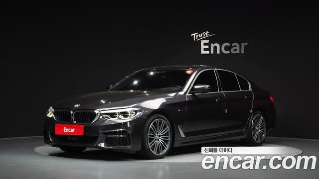 BMW 5 Series — фото 1