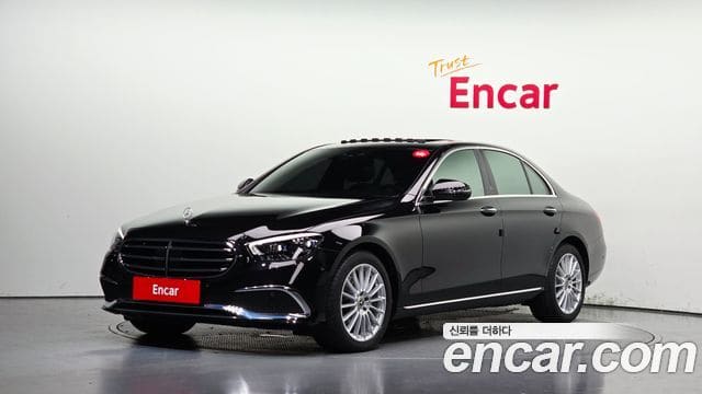 Mercedes-Benz E-Class — фото 1