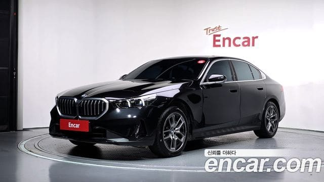 BMW 5 Series — фото 1