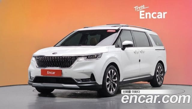 Kia Carnival — фото 1