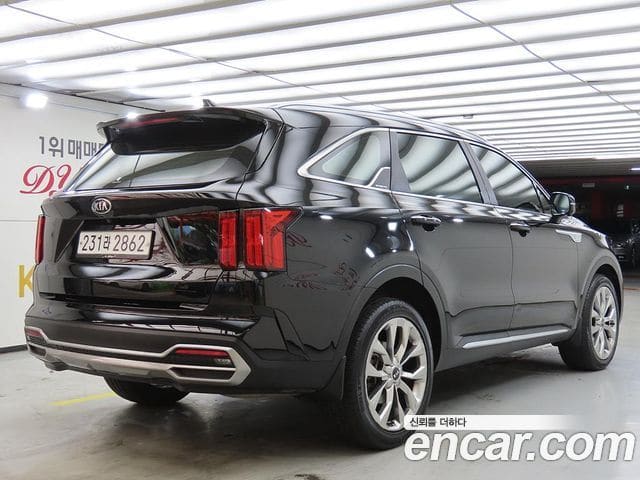 Kia Sorento — фото 1