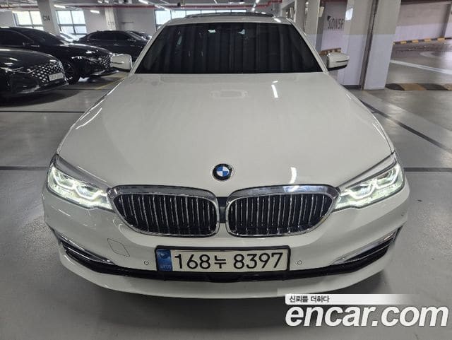 BMW 5 Series — фото 1