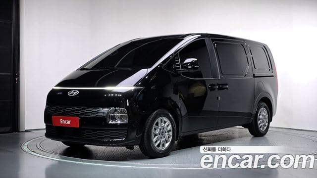Hyundai Staria — фото 1