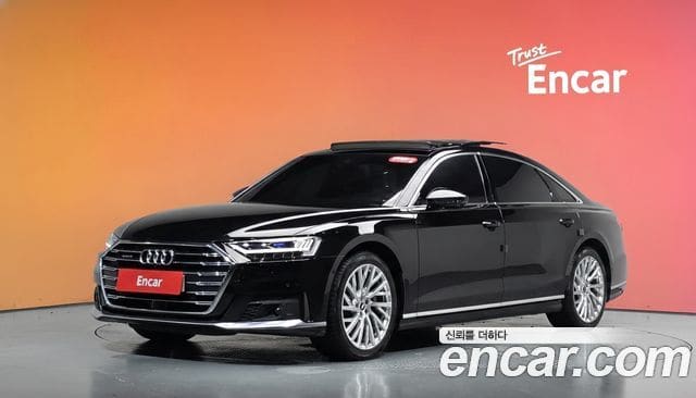 Audi A8 — фото 1