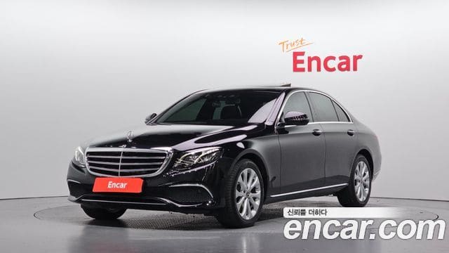 Mercedes-Benz E-Class — фото 1