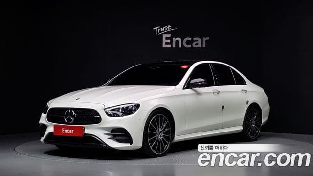 Mercedes-Benz E-Class — фото 1