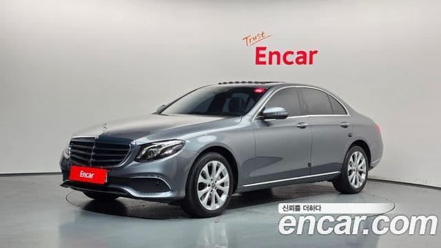 Mercedes-Benz E-Class — фото 1