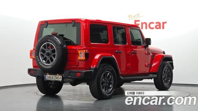 Jeep Wrangler — фото 1