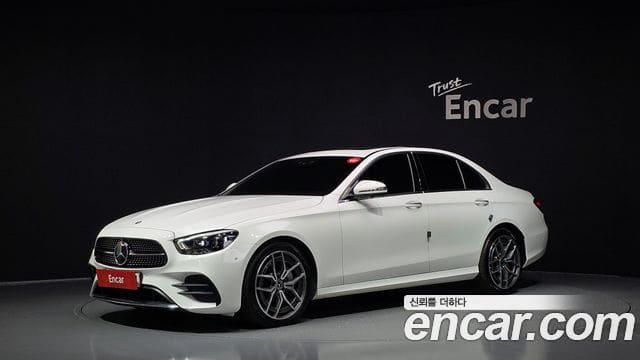 Mercedes-Benz E-Class — фото 1