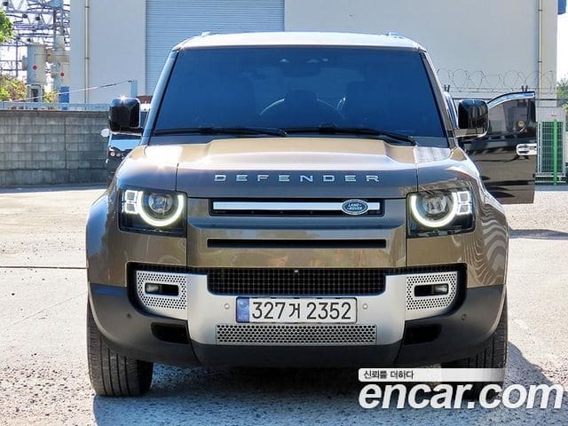 Land Rover Defender — фото 1