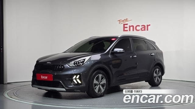 Kia Niro — фото 1
