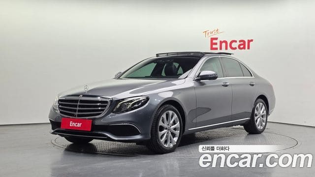 Mercedes-Benz E-Class — фото 1