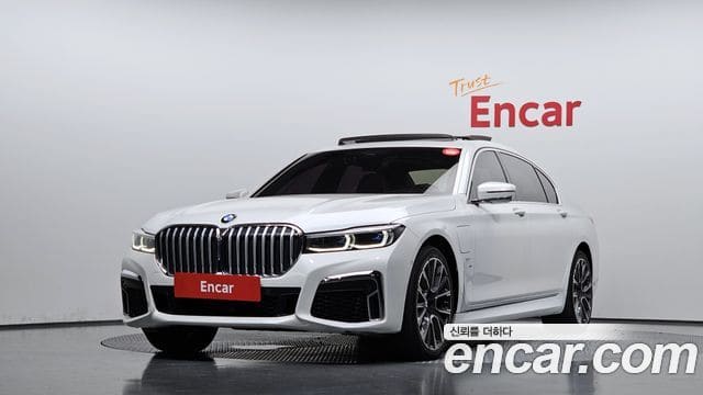 BMW 7 Series — фото 1