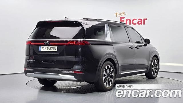 Kia Carnival — фото 1