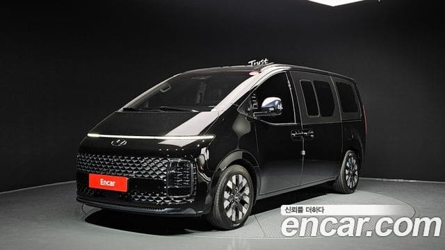 Hyundai Staria — фото 1