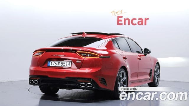 Kia Stinger — фото 1
