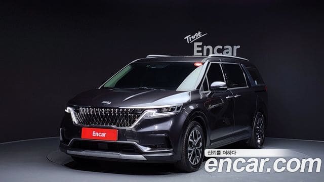 Kia Carnival — фото 1