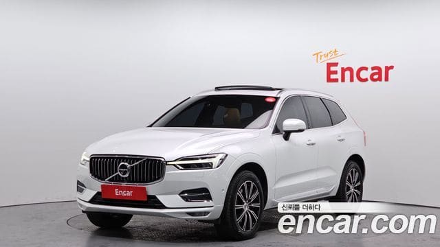 Volvo XC60 — фото 1