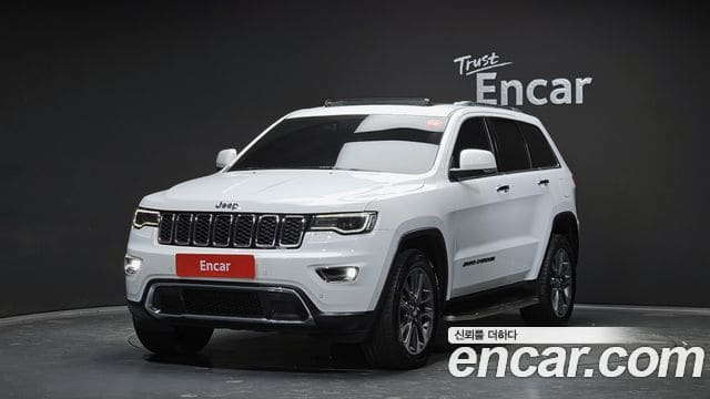 Jeep Grand Cherokee — фото 1