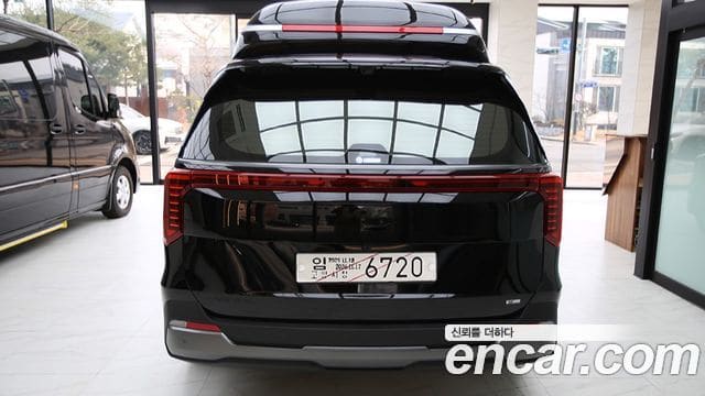 Kia Carnival — фото 1