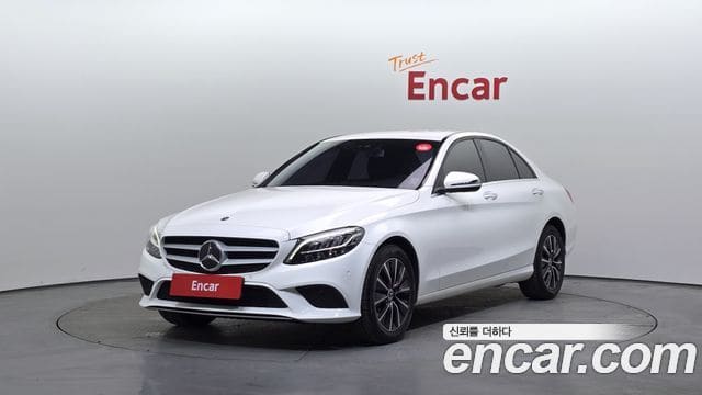 Mercedes-Benz C-Class — фото 1