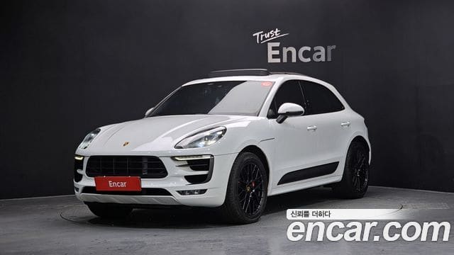 Porsche Macan — фото 1