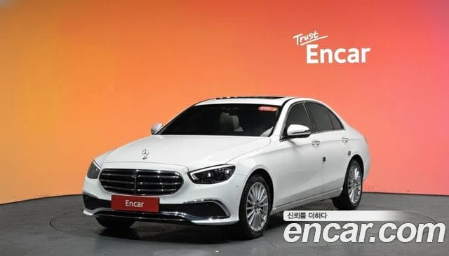 Mercedes-Benz E-Class — фото 1