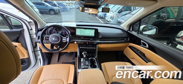 Kia Carnival — фото 1