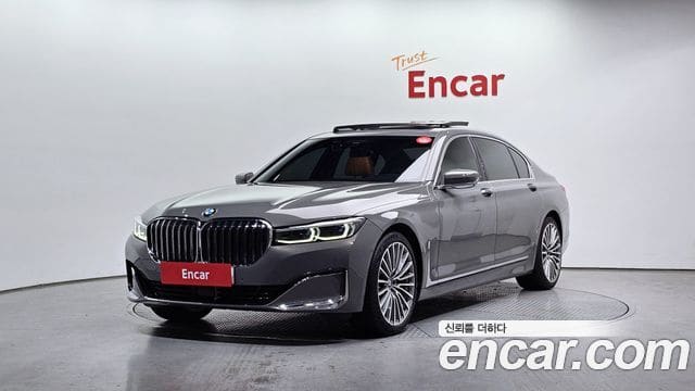 BMW 7 Series — фото 1