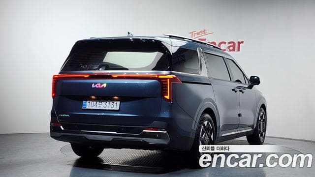 Kia Carnival — фото 1