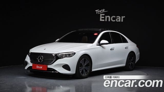 Mercedes-Benz E-Class — фото 1