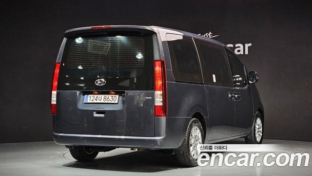 Hyundai Staria — фото 1