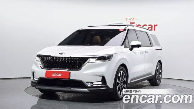 Kia Carnival — фото 1