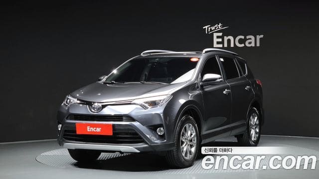 Toyota RAV4 — фото 1