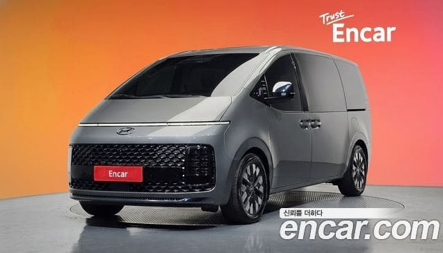 Hyundai Staria — фото 1