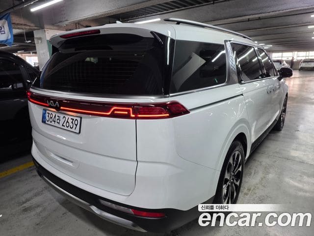 Kia Carnival — фото 1