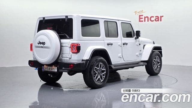 Jeep Wrangler — фото 1