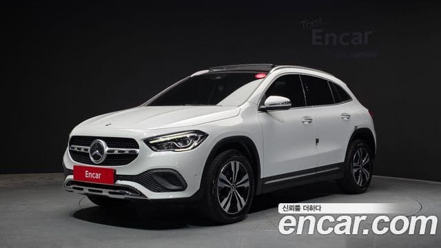 Mercedes-Benz GLA-Class — фото 1