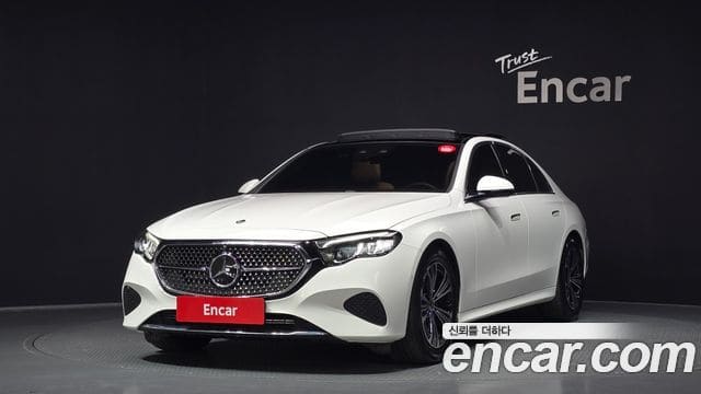 Mercedes-Benz E-Class — фото 1