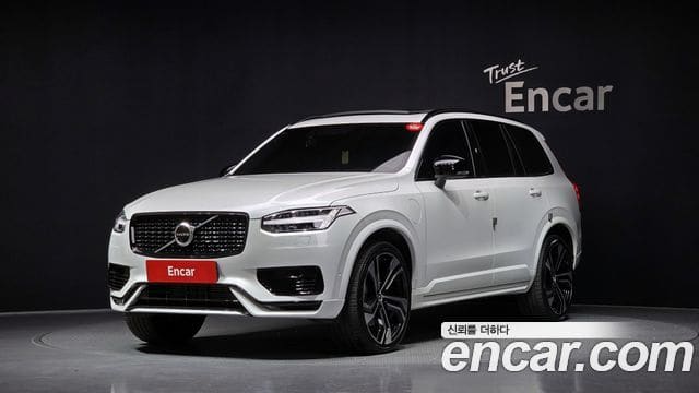 Volvo XC90 — фото 1