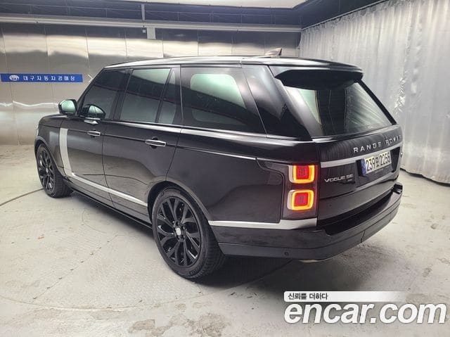 Land Rover Range Rover — фото 1