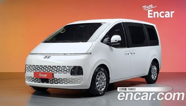 Hyundai Staria — фото 1