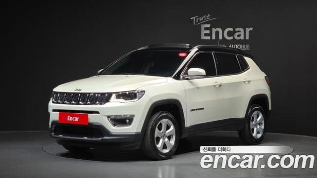 Jeep Compass — фото 1