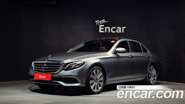 Mercedes-Benz E-Class — фото 1