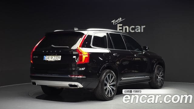 Volvo XC90 — фото 1