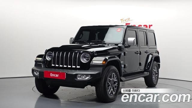 Jeep Wrangler — фото 1